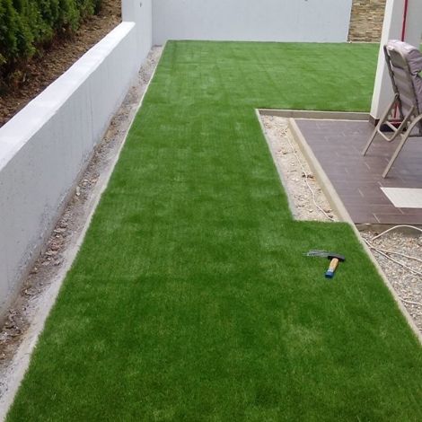 <strong>Artificial</strong> grass